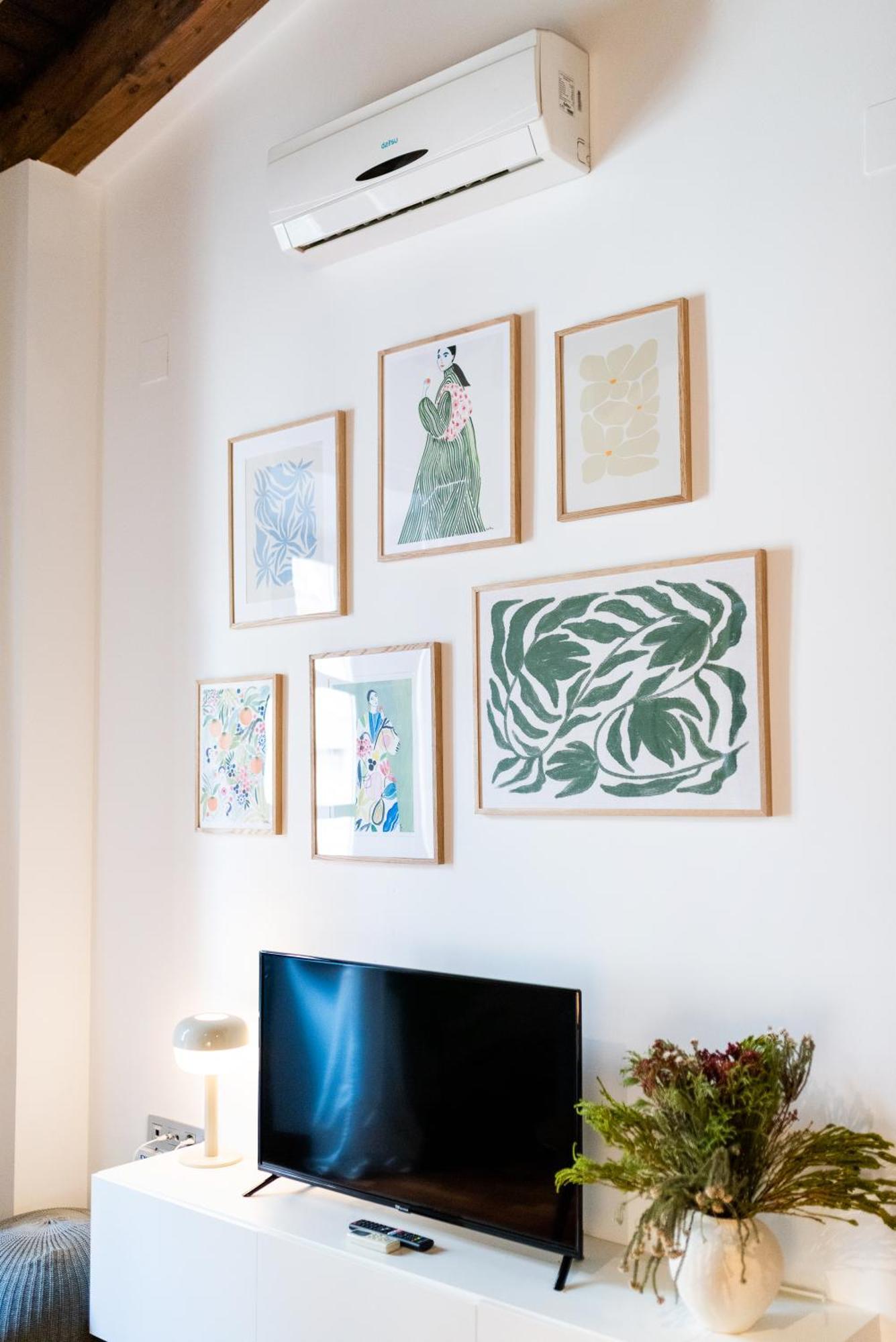 Con Encanto, Centro Apartment